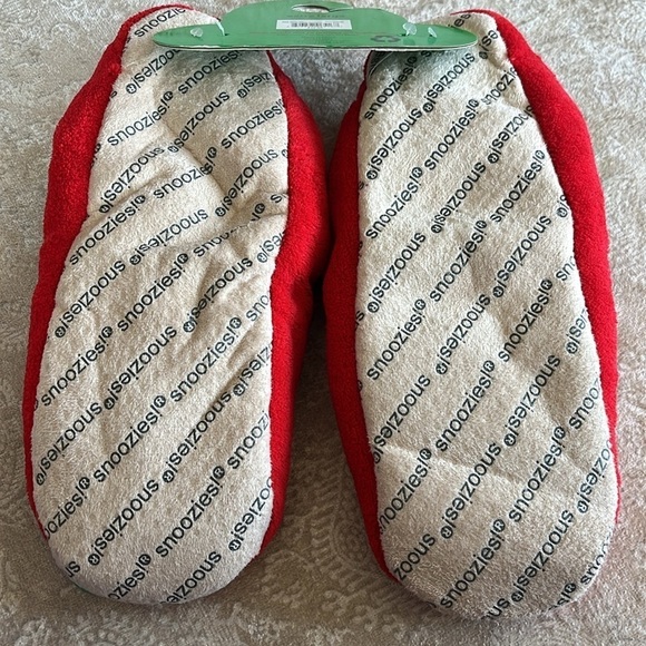 Brand New Ugly Christmas Snoozies Cozy Red Green Slippers Funny Snowman Non-Skid - Picture 6 of 12